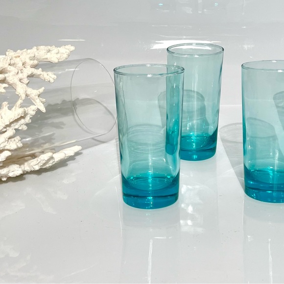 Aqua Blue Glass Tumblers / Tropical Cocktail Glasses Set of 4 - Picture 6 of 12